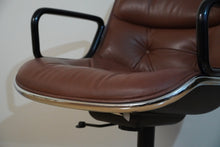 Load image into Gallery viewer, Charles Pollock Executive Desk Chairs for Knoll in brown Cognac Leather