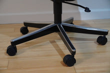 Load image into Gallery viewer, Charles Pollock Executive Desk Chairs for Knoll in brown Cognac Leather