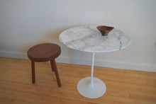 Load image into Gallery viewer, Knoll Eero Saarinen marble side table - 20" Round
