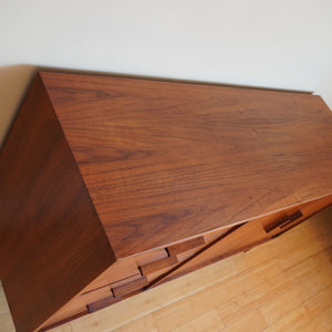 Midcentury American Modern Walnut Sideboard or Dresser by Richard Artschwager
