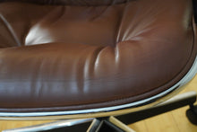 Load image into Gallery viewer, Charles Pollock Executive Desk Chairs for Knoll in brown Cognac Leather
