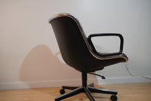 Load image into Gallery viewer, Charles Pollock Executive Desk Chairs for Knoll in brown Cognac Leather
