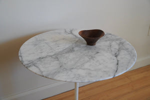 Knoll Eero Saarinen marble side table - 20" Round